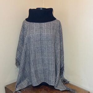Talbots Black and White Houndstooth Plaid Turtleneck Poncho Cape, XS/S, wool